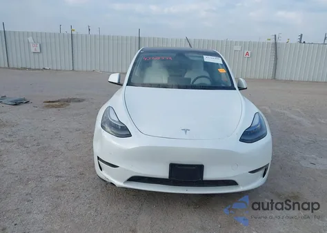 2023 Tesla Model Y Awd/Long Range Dual Motor All-Wheel Drive z USA, uszkodzony, nr VIN 7SAYGDEE9PF627790